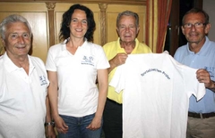 BLSV stattet 50 Sportabzeichen-Prfer mit Polo-Shirts aus